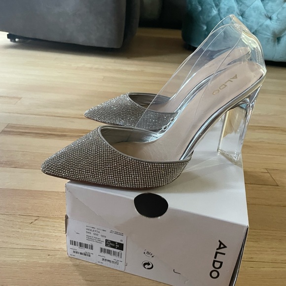 Aldo x Cinderella heels, size 9 these are a 4 inch heel beautiful shoe - Picture 12 of 16